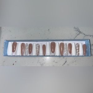 20 piece press on nails set
